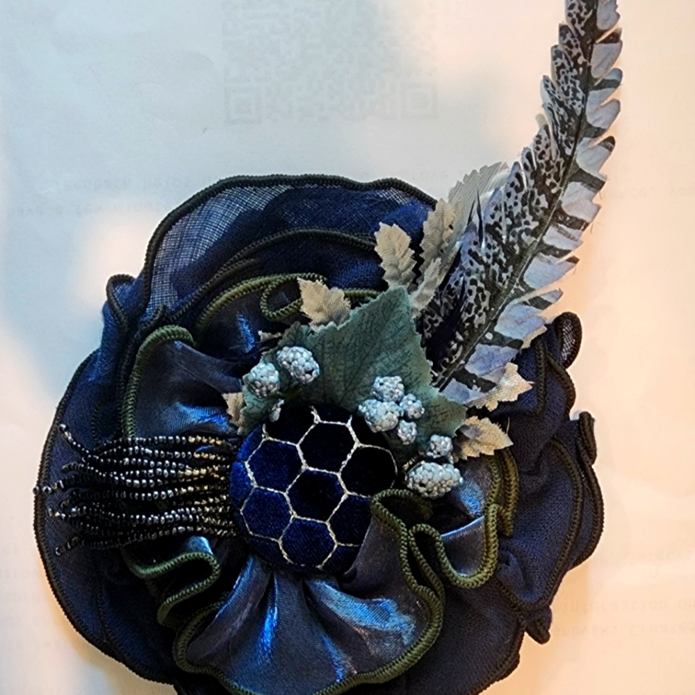 Moresca Gitana Rose - hair clip/fascinator
